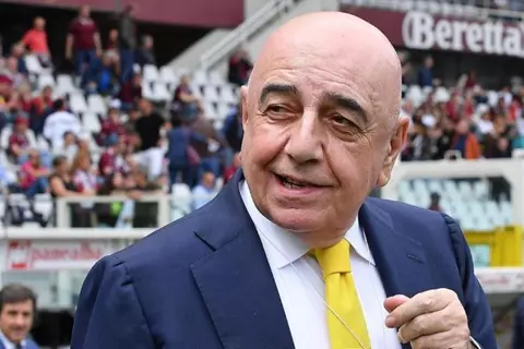 عودة الرجل القوي.. جالياني على أعتاب منصب جديد في ميلان